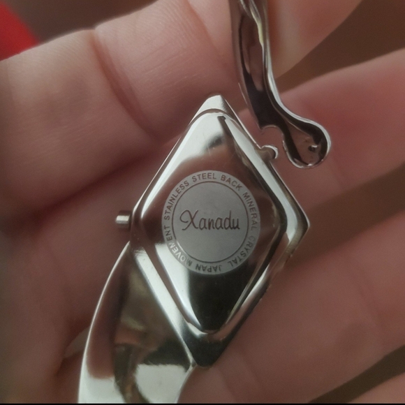 Xanadu Women's Silver Tone Cuff Band Watch Analog Fashion. - Picture 9 of 9